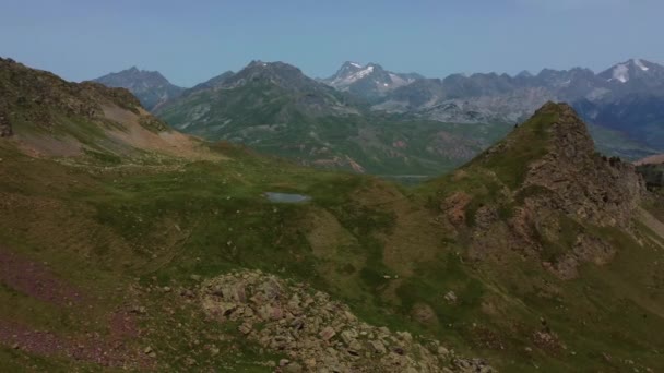 Panoramisch Uitzicht Vanaf Een Drone Van Bergen Pyreneeën — Stockvideo