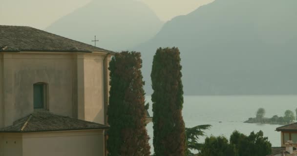 Full Shot Side Wall Church Malcesine Italy Cross Lago Garda — Stock Video