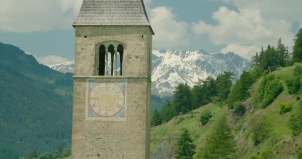 Close Shot Scenic View Clock Kirchturm Von Altgraun Italy Mountain — Αρχείο Βίντεο