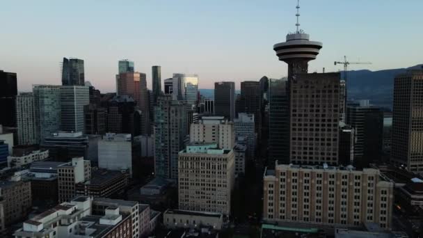 Aerial Drone Footage Downtown Vancouver Buildings Gas Town Early Sunrise — Vídeos de Stock