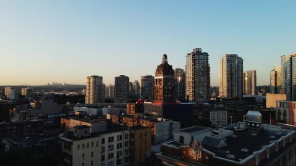 Aerial Drone Footage Downtown Vancouver Buildings Gas Town Early Sunrise — ストック動画