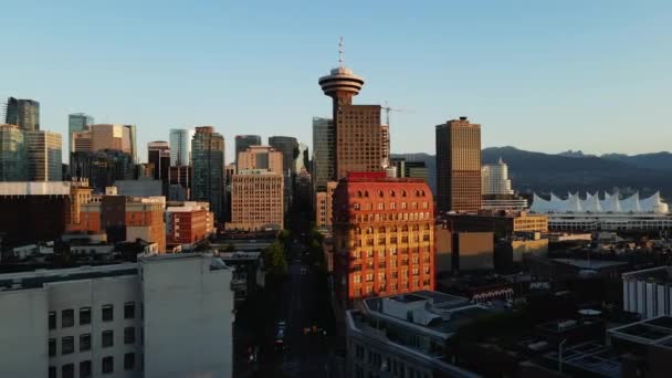 Aerial Drone Footage Downtown Vancouver Buildings Gas Town Early Sunrise — ストック動画