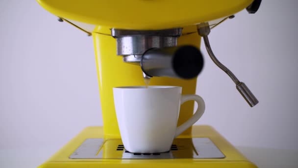 Close Nespresso Machine Coffee Dripping White Cup — Vídeo de Stock