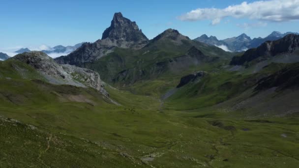 Panoramic View Mountains Valley Pyrenees — Vídeo de stock