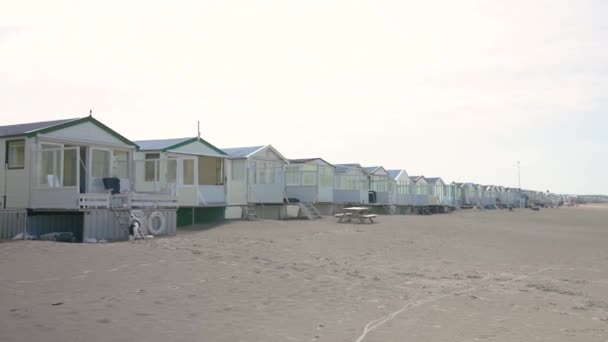 Panning Shot Stretch Beach Houses Netherlands — Vídeo de Stock