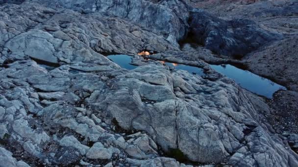 Puddles Rocks Reflecting Mountains — Stok video