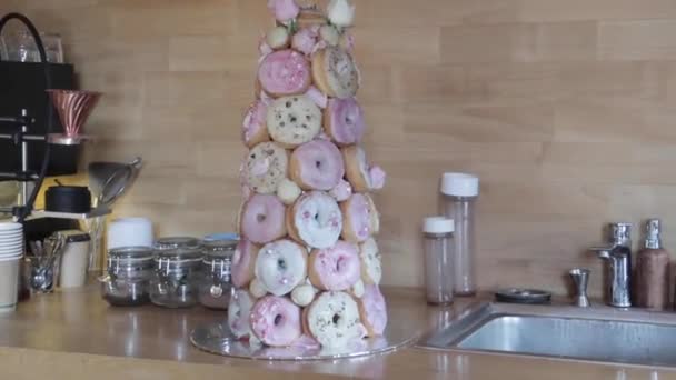 Elegant Pink White Birthday Donut Doughnut Tower Flowers Decoration Kitchen — Wideo stockowe