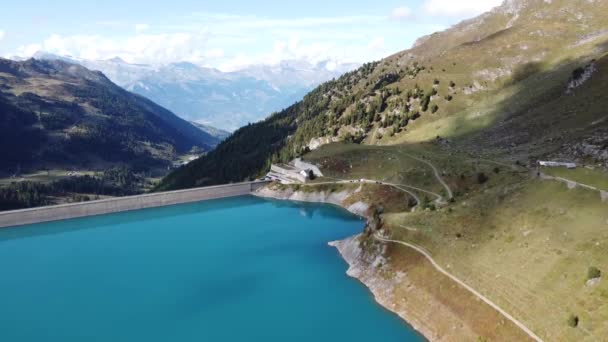 มมองเหน อความสวยงามท สวยงาม Lac Cleuson ในเท อกเขาแอลป — วีดีโอสต็อก