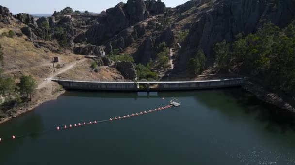 Penha Garcia Dam Deep Valley Natural Pool Aerial Drone Panoramic — Vídeo de Stock