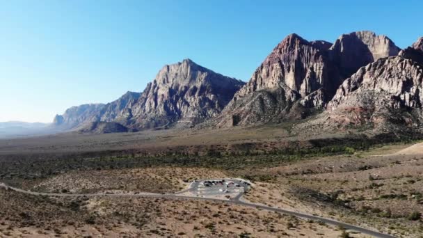 Aerial View Scenic Rest Stop Red Rock National Conservation Area — Stockvideo