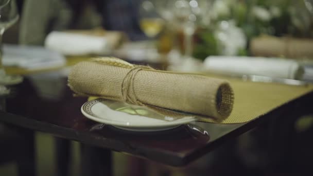 Hochzeitsnacht Vorbereitung Veranstaltung Corporate Dinner Event Hochzeitstisch Setup Hochzeitseinladung — Stockvideo