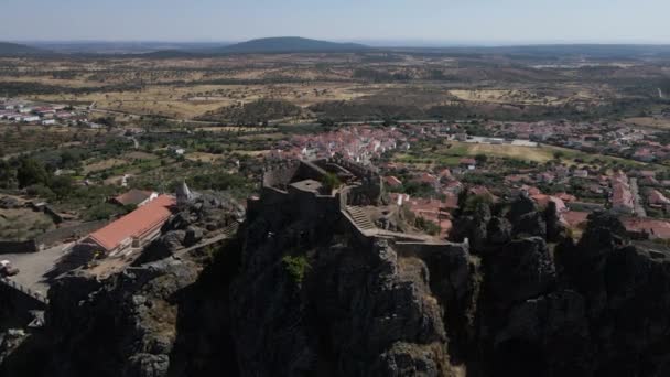 Ruins Penha Garcia Castle Surrounding Landscape Portugal Aerial Forward — 비디오