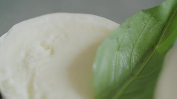 Fresh Juicy Italian Mozzarella Basil Leaf Ready Served Gourmet Restaurant — Vídeos de Stock