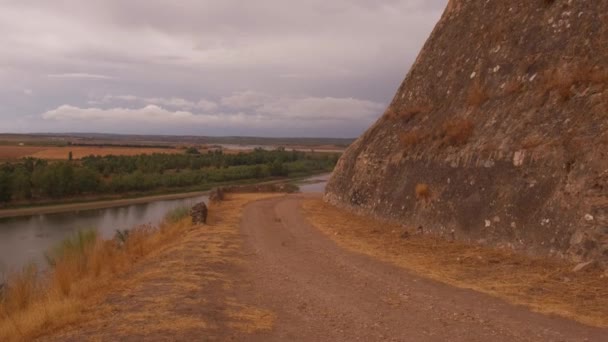 Jurumenha Castle Captured Road Adjacent Fortress River Canal Flowing Vicinity — Stockvideo