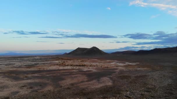 Dramatic Mountain Approach Nevada Morning Mountains — Vídeos de Stock