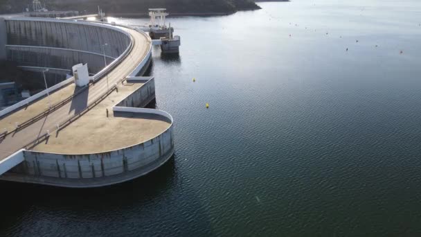 Drone View Alqueva Dam Its Adjoining Areas Camera Captures Scenic — Stockvideo