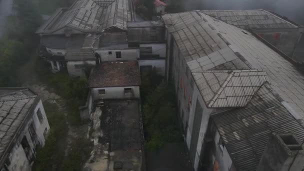 Drone Flying Roof Caramulo Big Sanatorium Old Abandoned Building Misty — Vídeos de Stock