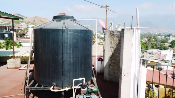 Large Water Tank Container Storage Supply Typical Rooftop Mexico Blue — Stok video