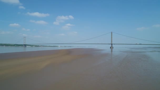 Rising Flight Sandflats River Humber Whilst Flying Humberbridge — Stockvideo