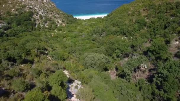 Вражаючий Вид Пляж Фтері Прихованій Бухті Кефалонія Греція Оточений Середземноморськими — стокове відео