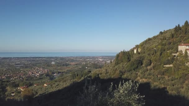 Drone Aerial Shot Rising Beautiful Tuscan Hills Revealing Town Lido — 图库视频影像