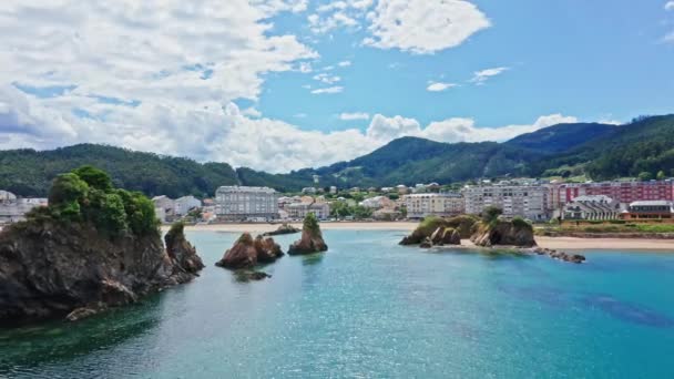 Flying Turquoise Sea Coastal Village Galicias Coast Sunny Day — Wideo stockowe