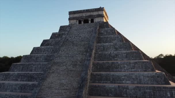 Chichen Itza Great Pyramid Kukulkan Sunset — Stok video