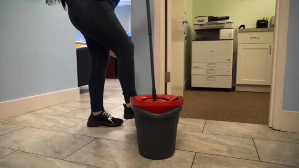 Container Wash Dry Mop Preparing Office Cleaning — Stockvideo