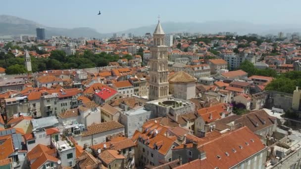 Vzdušný Snímek Centra Splitu Zobrazující Diokleciánův Palác Zvonici Katedrály Domnia — Stock video