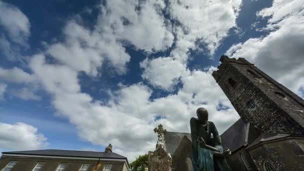 Time Lapse 19Th Century Famine Statue Medieval Church Rural Ireland — 图库视频影像