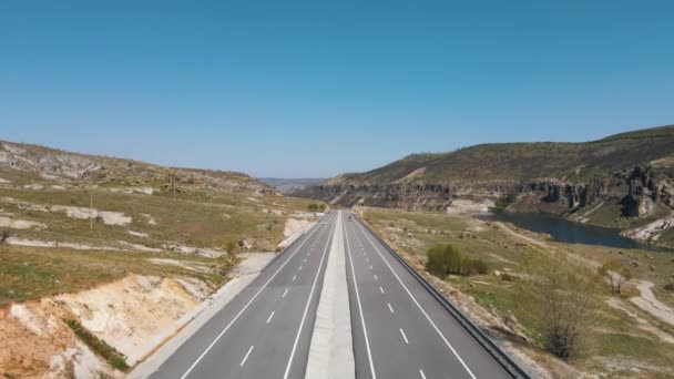 Imágenes Vídeo Carretera Vacía Pintoresca Capadocia Turca Valle Devrent Valle — Vídeo de stock