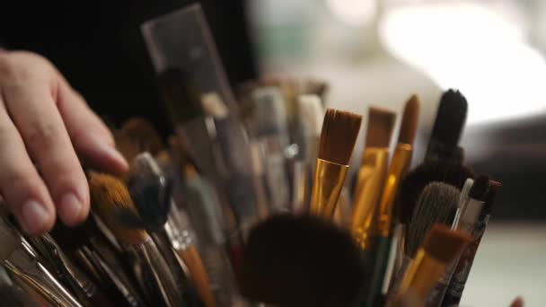 Woman Hand Select Proper Paint Brush — Video Stock