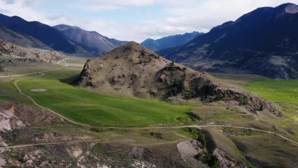 Drone Flying Mountains Valleys — Vídeos de Stock