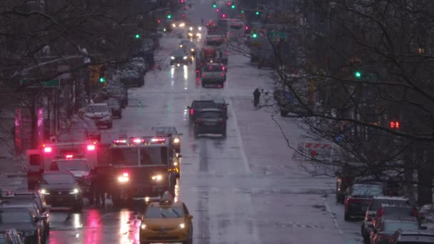 Slow Motion New York Traffic Fire Truck Ambulance Wet Manhattan — Stock Video
