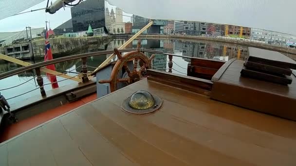 Zooming Shot Pirate Ship Compass Deck — Vídeo de Stock
