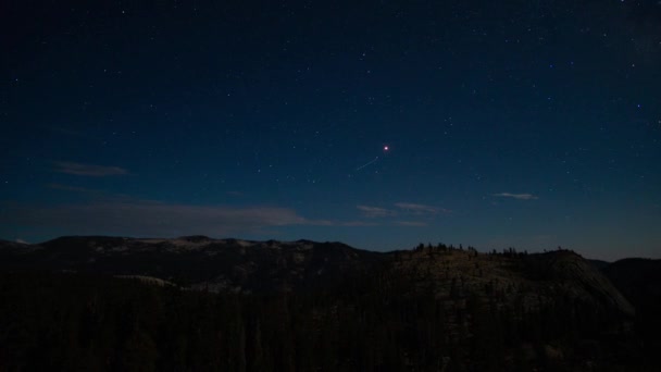 Astrophotography Star Timelapse Rocky Mountain Forest Vista Featuring Mars California — Video Stock