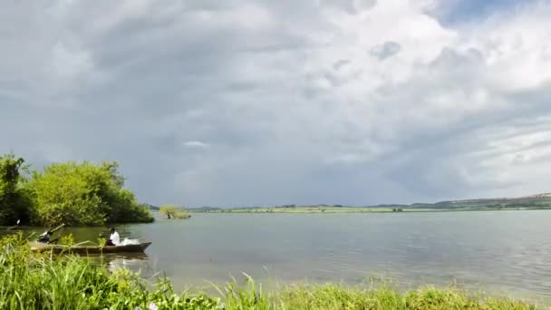 Time Lapse Traditional Boats Fishing Lake Victoria Africa While Storm — Vídeos de Stock