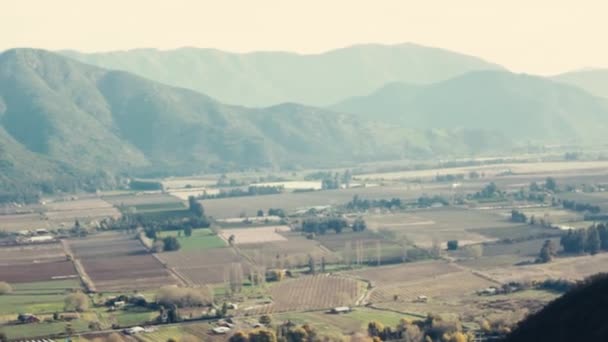 People Walking Trail Hills Full Nature — Vídeos de Stock