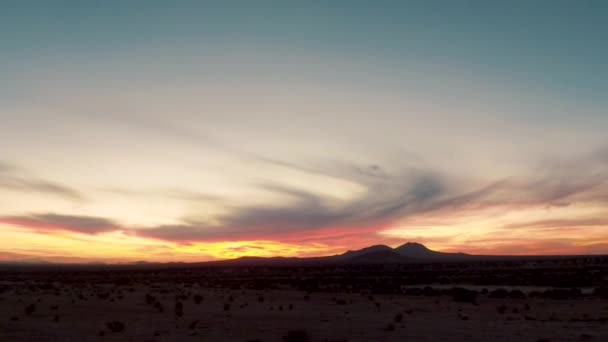 Colorful Sunrise Timelapse California Mojave Desert Zoom Out — Stockvideo