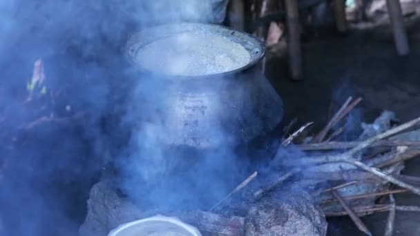 Large Pot Food Cooks Typical Stove Fueled Sticks Rural Asian — Vídeo de Stock