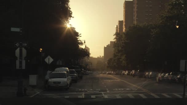 Sun Setting New York Street — Stockvideo