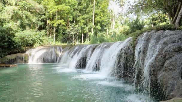 Tripod Shot Water Flowing Cambugahay Falls Natural Turquoise Pool Siquijor — ストック動画