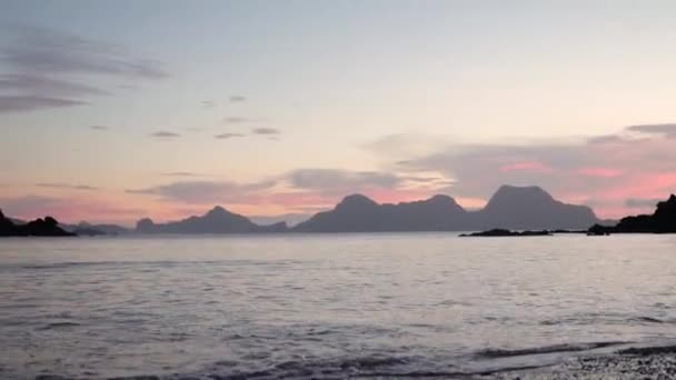 Colorful Sunset Skies Limestone Cliffs Ocean Asia Seen Beach — 비디오