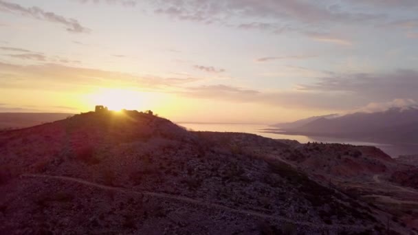 Aerial Clip Sunrise Croatian Lake Some Mountains Direct Sunset Flares — 图库视频影像