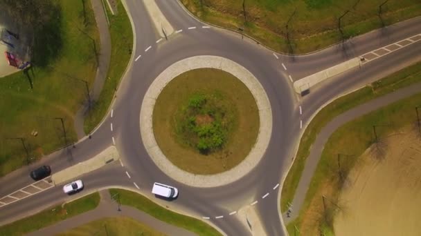 Topshot Aerial Drone Footage Roundabout Four Roads Direction Traffic — Stockvideo