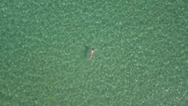 Brown Haired Woman Splashes Swims Clear Waters Paros Island Greece — Video