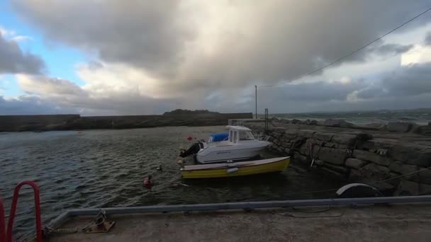 Small Fishing Boats Located Harbor — Αρχείο Βίντεο