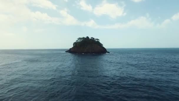 Drone Fotoage Passing Lonely Island Located One Panama Caribbean Coast — Stockvideo