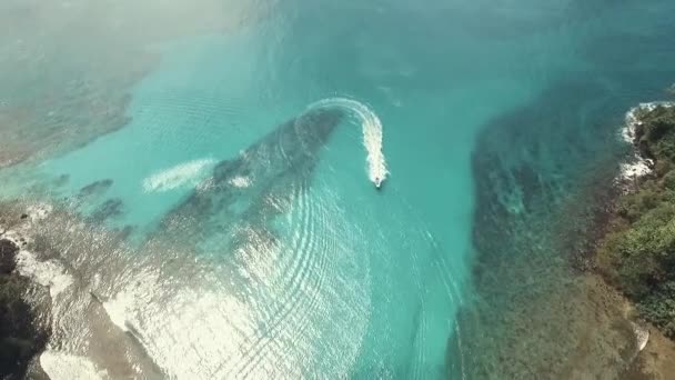 Drone Footage Ferry Boat Entering Beach One Panama Caribbean Island — Stockvideo