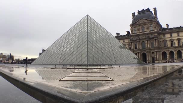 Louver Pyramid Timelapse View — 图库视频影像